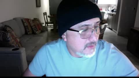 Snapshot of latinnous chatting on February 26, 6:37 am QS - INDEPENDENT MODEL online show from February 26, 6:37 am