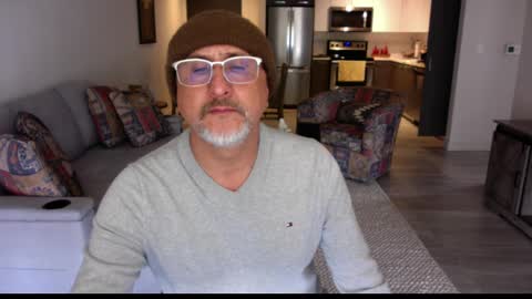 Snapshot of latinnous chatting on February 28, 7:46 pm QS - INDEPENDENT MODEL online show from February 28, 7:46 pm