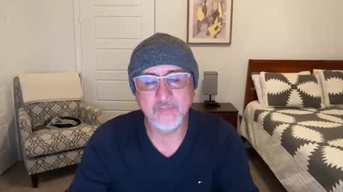 Snapshot of latinnous chatting on October 21, 3:29 am QS - INDEPENDENT MODEL online show from October 21, 3:29 am