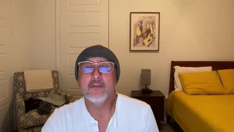 Snapshot of latinnous chatting on November 9, 3:38 am QS - INDEPENDENT MODEL online show from November 9, 3:38 am