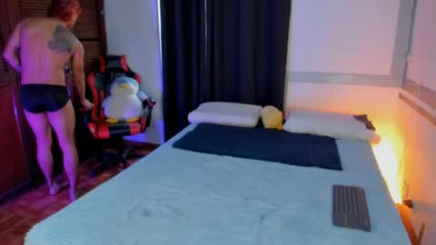 Snapshot of latino_boysmiles chatting on April 8, 5:02 pm latino_boysmiles online show from April 8, 5:02 pm