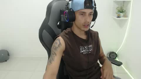 latinoalpha73 online show from February 28, 9:32 am