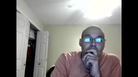 Snapshot of latinoinfla chatting on December 1, 11:58 pm latinoinfla online show from December 1, 11:58 pm