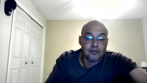 Snapshot of latinoinfla chatting on October 10, 1:48 am latinoinfla online show from October 10, 1:48 am