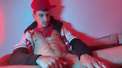 Snapshot of latinprincee chatting on May 4, 4:03 pm latinprincee online show from May 4, 4:03 pm