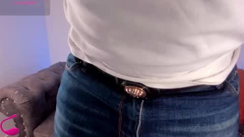 LEANDRO online show from February 7, 1:31 am