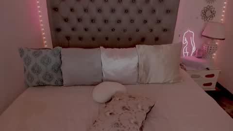 Laura online show from January 17, 5:01 am