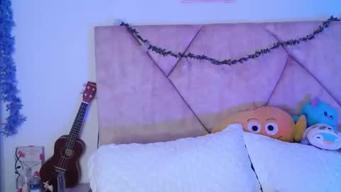 Laura online show from May 25, 2:06 am