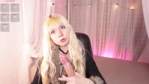 laukyubey1 online show from January 14, 8:58 pm