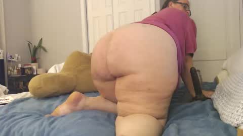 LauLauMa online show from May 27, 1:57 am