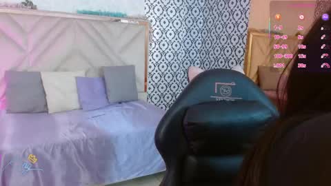 laulin_tay online show from May 2, 3:44 am
