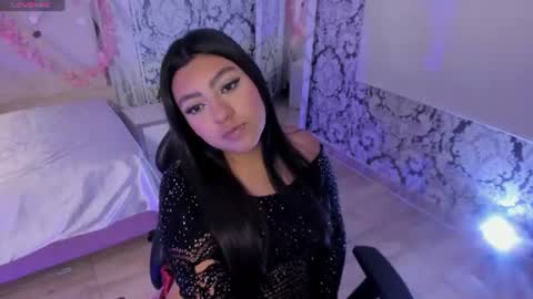laulin_tay online show from July 11, 4:15 am