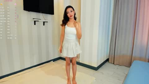 Lauma online show from February 17, 5:04 am