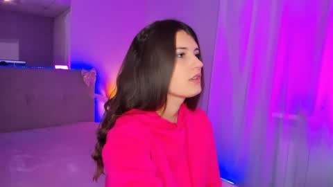 Laura online show from April 25, 5:10 am