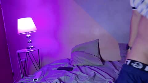 Snapshot of laura_and_kevin chatting on September 18, 3:47 pm laura_and_kevin online show from September 18, 3:47 pm