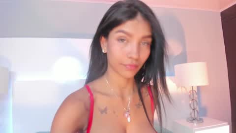 Laura online show from January 19, 6:43 pm