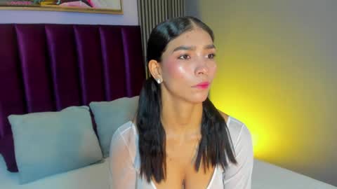 Laura online show from April 26, 12:25 pm