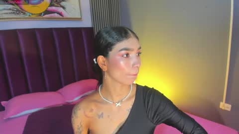 Laura online show from April 29, 1:04 pm