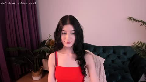 Snapshot of laura_coy chatting on December 18, 11:40 pm Laura online show from December 18, 11:40 pm