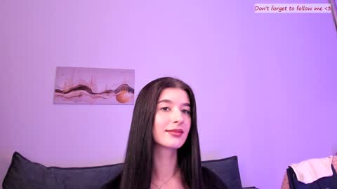 Snapshot of laura_coy chatting on January 9, 11:34 pm Laura online show from January 9, 11:34 pm