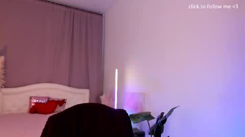 Snapshot of laura_coy chatting on September 30, 7:52 pm Laura online show from September 30, 7:52 pm