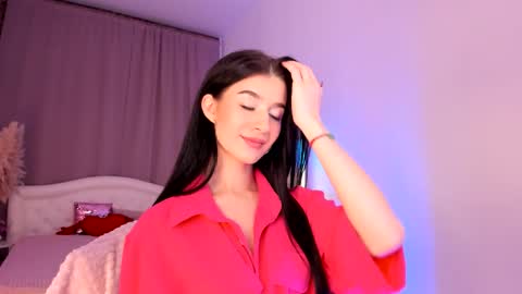 Snapshot of laura_coy chatting on October 1, 7:42 pm Laura online show from October 1, 7:42 pm