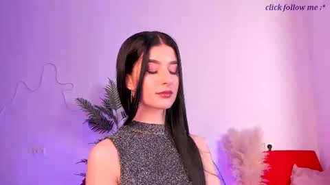 Snapshot of laura_coy chatting on July 28, 8:23 pm Laura online show from July 28, 8:23 pm