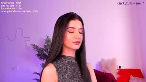 Snapshot of laura_coy chatting on July 28, 8:52 pm Laura online show from July 28, 8:52 pm
