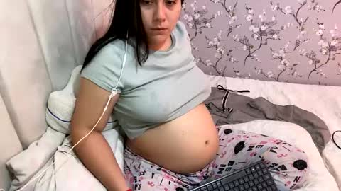 Snapshot of laura_d23 chatting on January 25, 4:45 am laura online show from January 25, 4:45 am