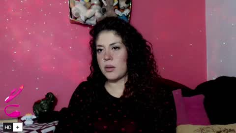 Snapshot of laura_fountain_ chatting on April 29, 2:54 pm weedcam Curly Laura OF online show from April 29, 2:54 pm