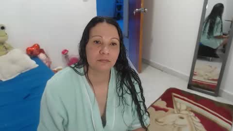 Snapshot of laura_foxx2379 chatting on November 14, 4:06 pm laura_foxx2379 online show from November 14, 4:06 pm