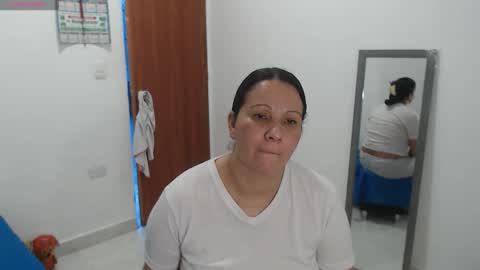 Snapshot of laura_foxx2379 chatting on January 31, 9:57 pm laura_foxx2379 online show from January 31, 9:57 pm