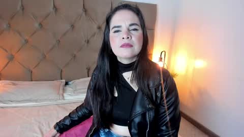 laura hotties online show from March 30, 1:01 pm