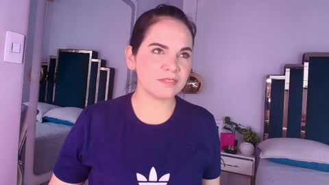 laura hotties online show from May 31, 1:07 pm