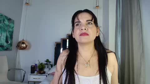laura hotties online show from June 5, 5:40 pm