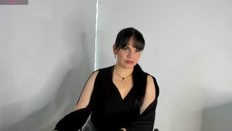 laura hotties online show from July 1, 6:18 pm