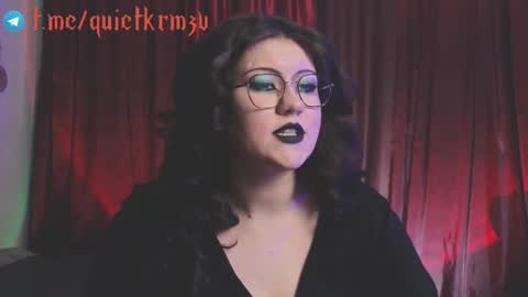 Snapshot of laura_karamazov chatting on January 23, 12:41 pm Miss Laura online show from January 23, 12:41 pm