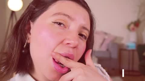 Snapshot of laura_lee chatting on January 13, 2:18 am Laura Lee. online show from January 13, 2:18 am