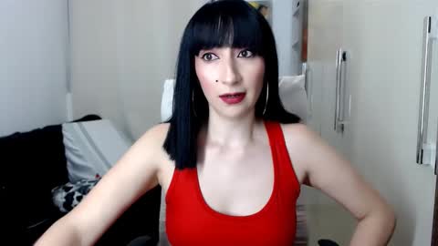 Laura online show from February 15, 1:31 am