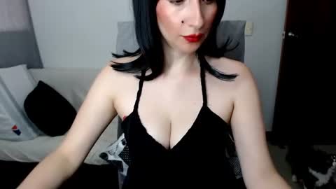 Snapshot of laura_pervert_ chatting on July 7, 10:03 pm Laura online show from July 7, 10:03 pm