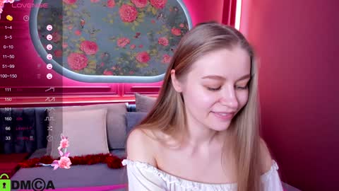 Snapshot of laura_pudd chatting on December 30, 4:19 pm Laura online show from December 30, 4:19 pm