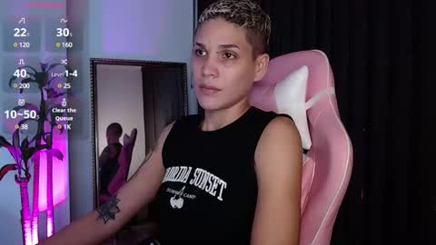 Laura Rose online show from December 17, 1:39 am