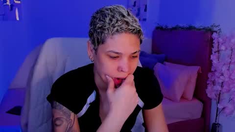 Laura Rose online show from October 28, 3:14 pm