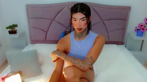 Laura online show from January 30, 5:52 am