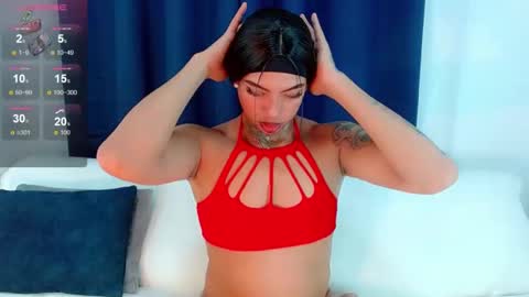 Laura online show from November 20, 7:30 am