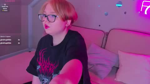 Laura online show from February 26, 8:13 am