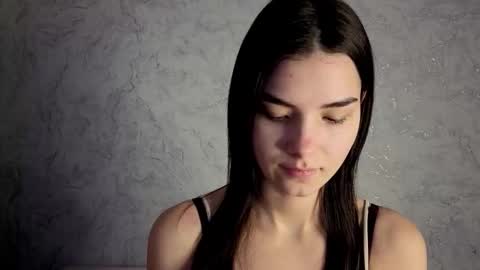 Laura online show from March 12, 11:38 am