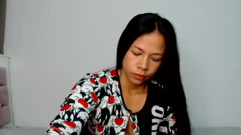 Snapshot of lauracb_ chatting on July 23, 3:43 pm lauracb online show from July 23, 3:43 pm