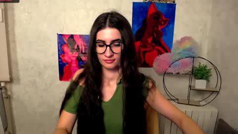 Snapshot of lauradre_ chatting on October 30, 12:56 am Laura online show from October 30, 12:56 am