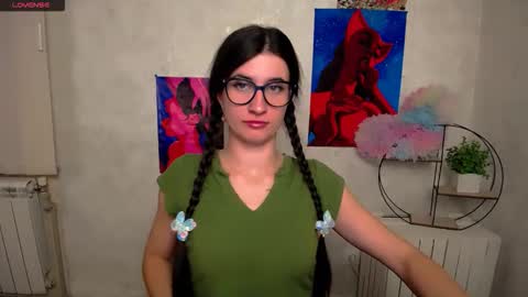 Snapshot of lauradre_ chatting on November 10, 1:43 pm Laura online show from November 10, 1:43 pm